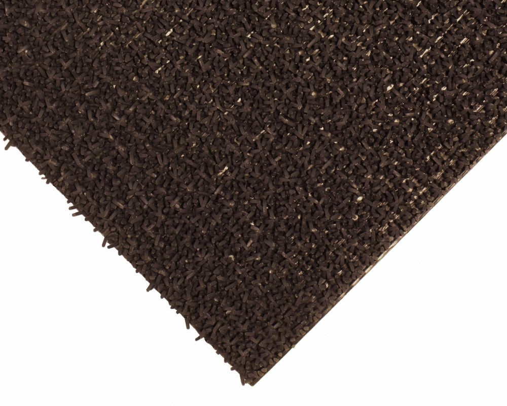 Artificial turf mat surface texture for scraping dirt from shoes